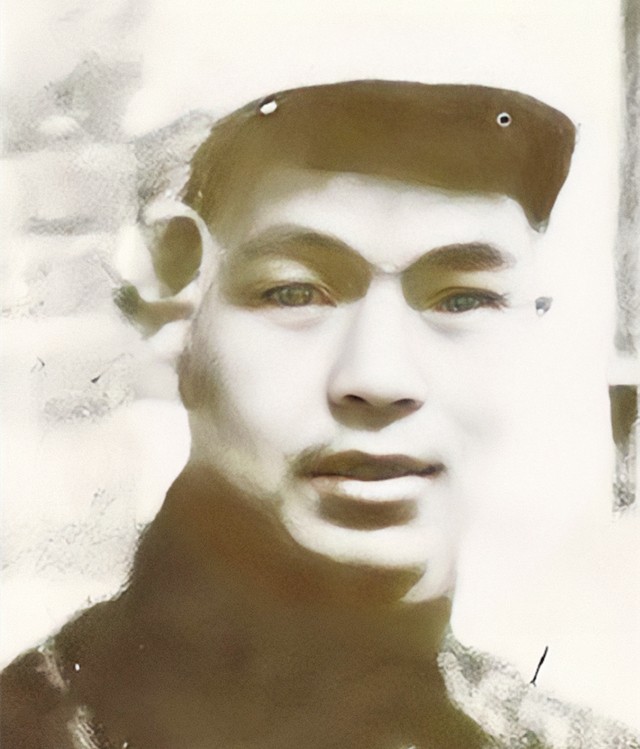 红军曾有11个军团，首任军政主官都有谁？1955年什么军衔？