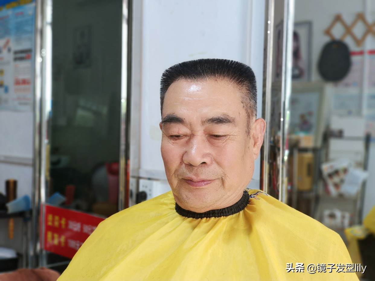 平头和寸头哪个好看(今夏这6种男发很受欢迎越剪越有型)