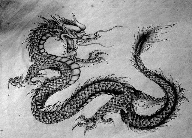 · 真龙现身震惊全国！目击者称似有九条真龙盘旋