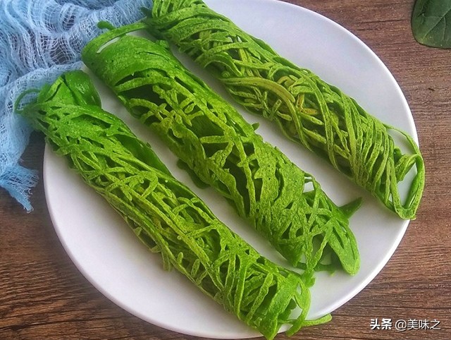 菠菜饼好吃又简单做法（分享15种美味菠菜饼的做法）