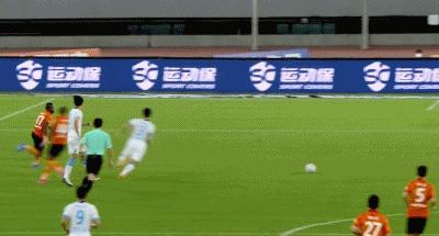 中超-赵宏略安德森建功，武汉2-1逆转取赛季首胜，大连人3连败