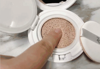 化妆师建议：上妆时气垫别按压！教你正确用法，妆容精致还不脱妆