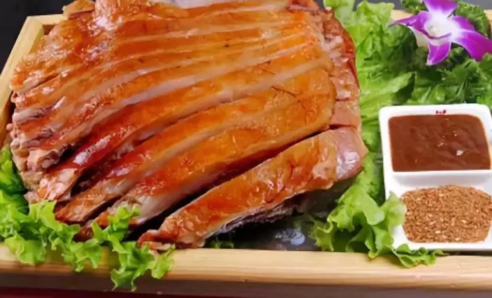 「重庆」大口喝酒大口吃肉~厉害了蒙餐！内蒙古元素为主题的餐厅