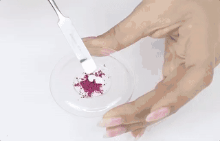 99%的女孩都不知道，过期了的化妆品到底该怎么用？