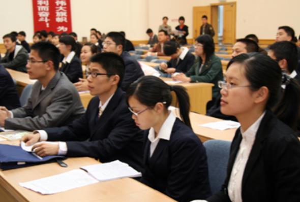 2021高考“黑马大学”，明明是一所二本，分数线却仅次清北排第4