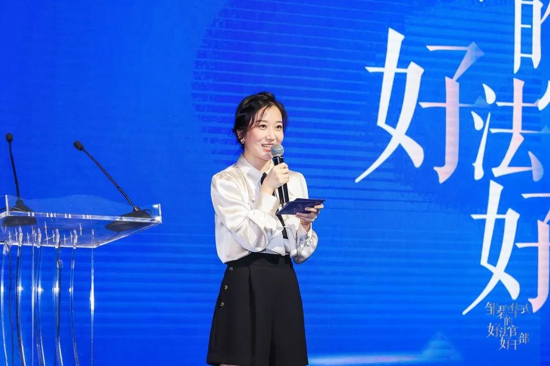 何为“邹碧华式的好法官、好干部”？24位上海法院人这样传承“燃灯者”精神