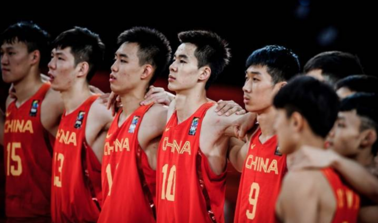 篮球比赛每队最多多少人（完全错误！注册人员只有1000人？中国篮球从未被如此误解）