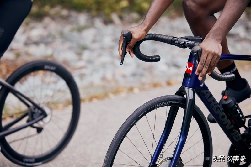 新型ARGON18可以全功能地在公路车上发售，更加坚硬，更加持久。