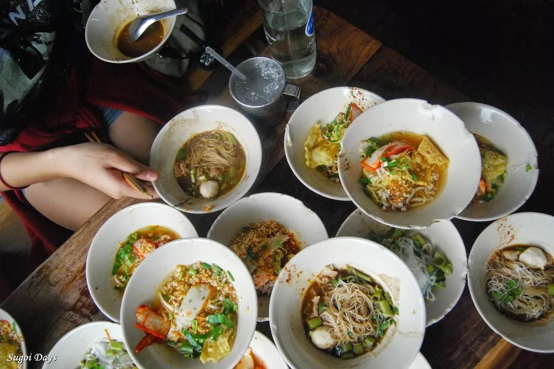 曼谷 | 血拼别忘了吃，王权免税店最全美食攻略