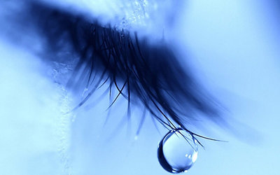 怎么分泌眼泪(眼泪里含有哪些物质？看过之后，你还愿意忍着不哭吗？)