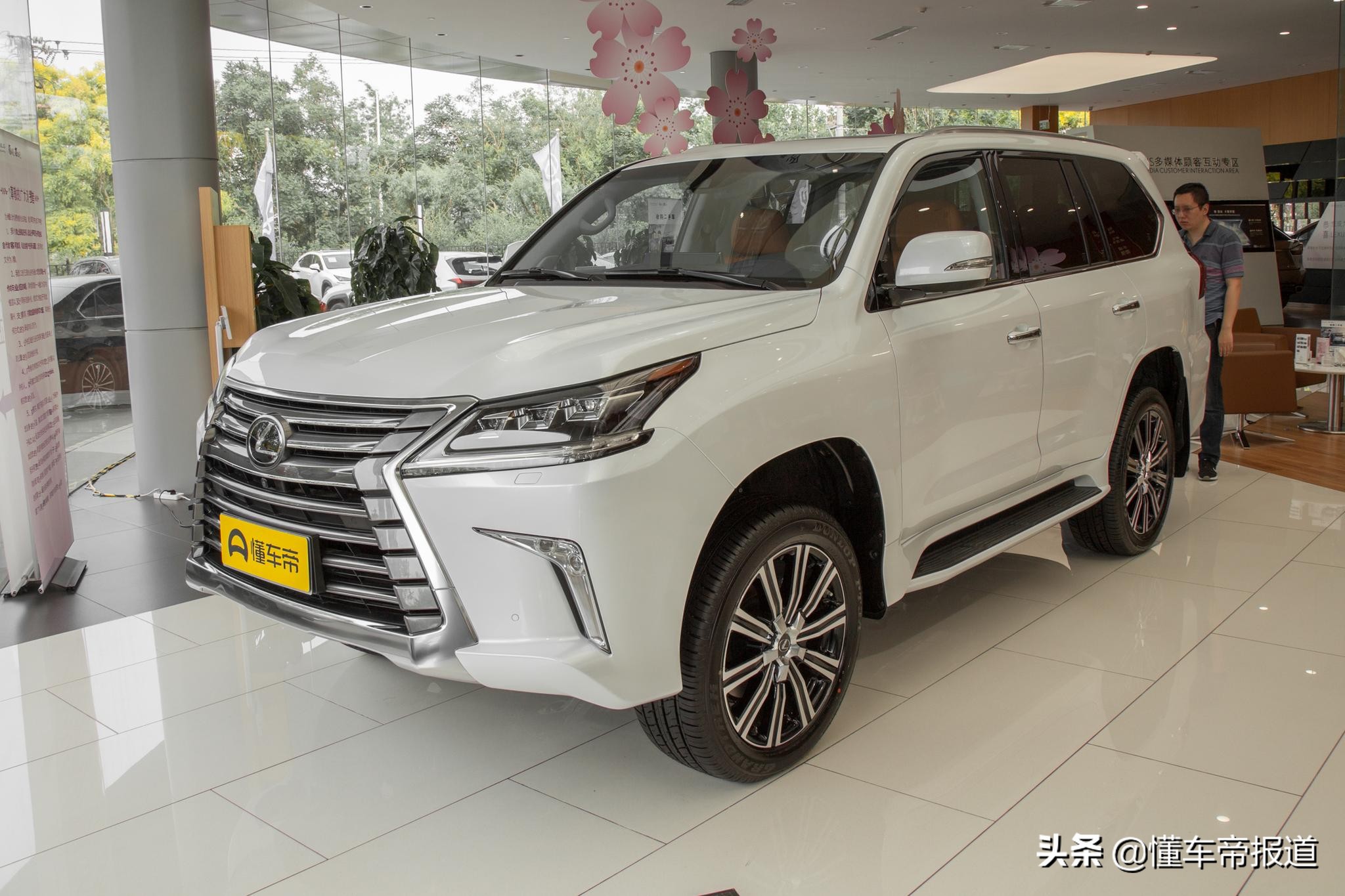 新款雷克萨斯lx渲染图发布