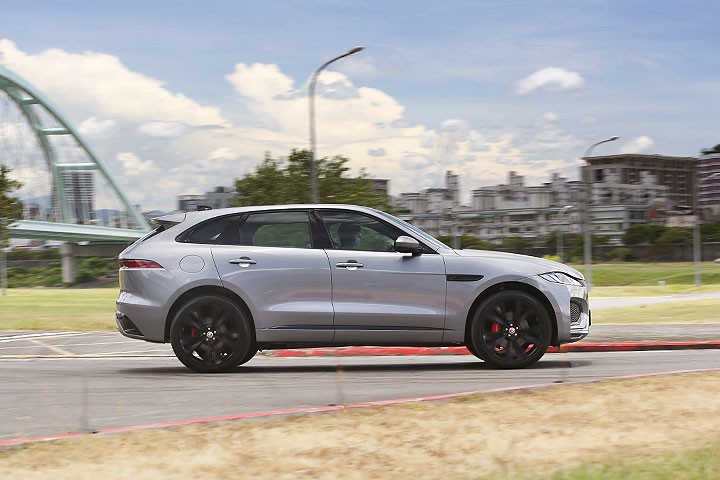 不放弃，就有机会，试驾捷豹新款F-Pace R-Dynamic S