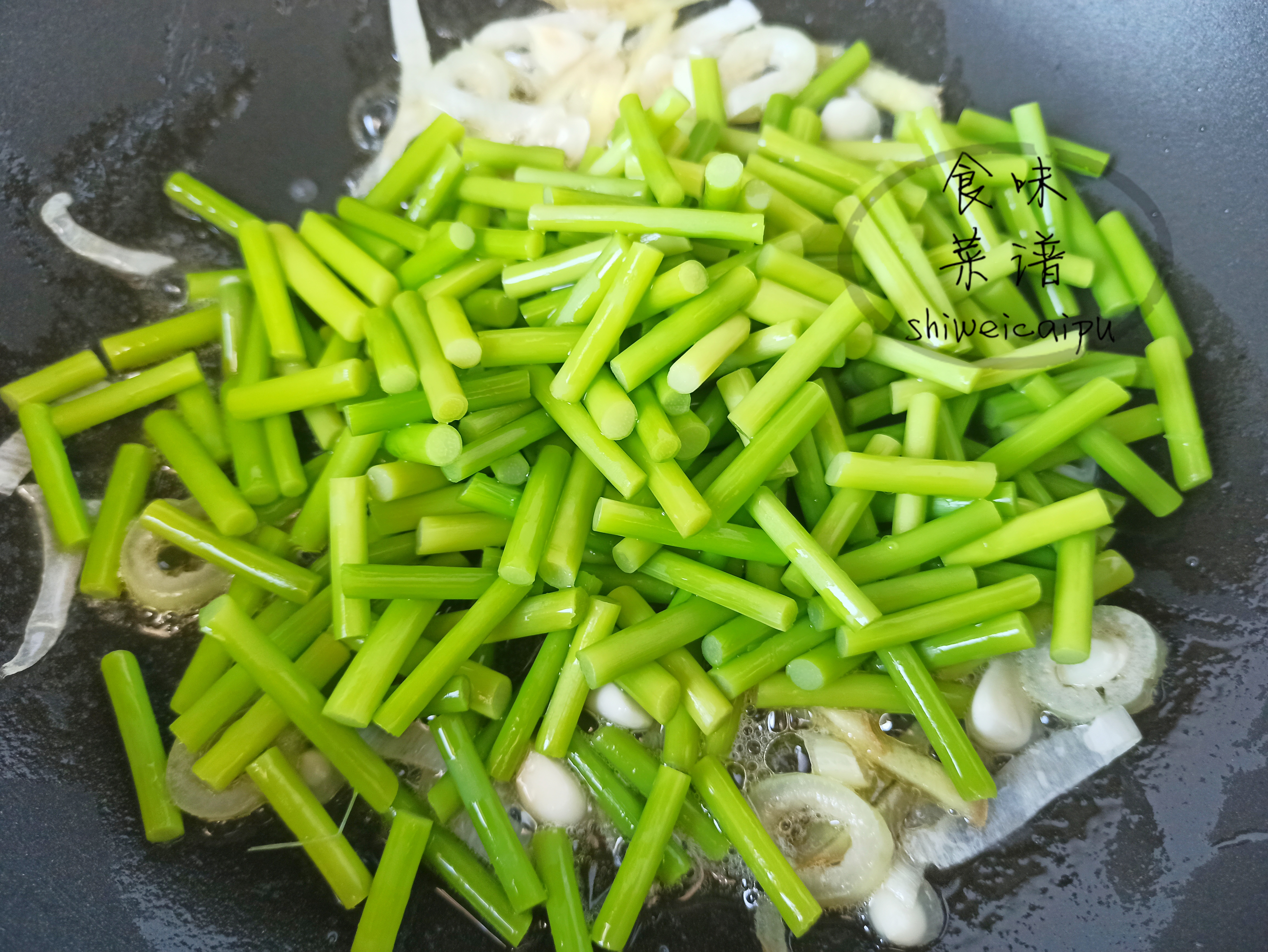 蒜苔的做法教程（教你6种鲜嫩营养的家常菜）