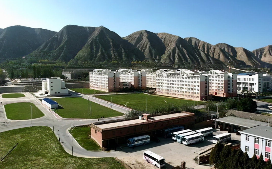 学生上大学感觉自己被“流放”，这所985虽然荒凉，却值得报考