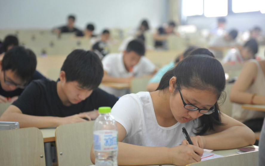 大学四六级没过，会影响未来的就业吗？大公司的招聘“潜规则”