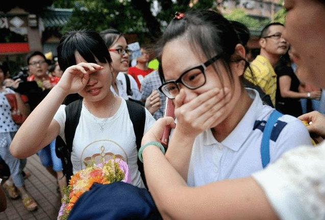 高考518分“喜提”大专，考生伤心哭诉，安徽文科考生太难了