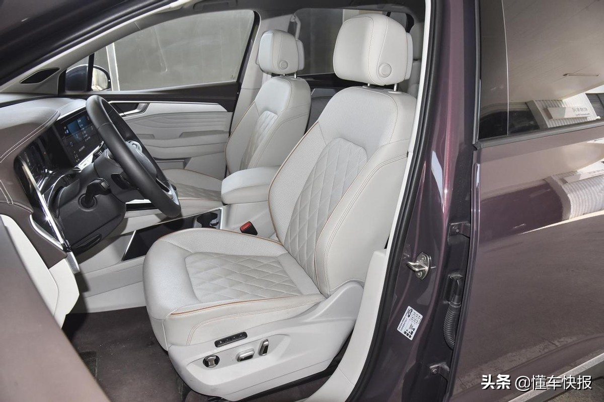 V6动力、豪华内饰科技、大众最大SUV，深入解析揽境