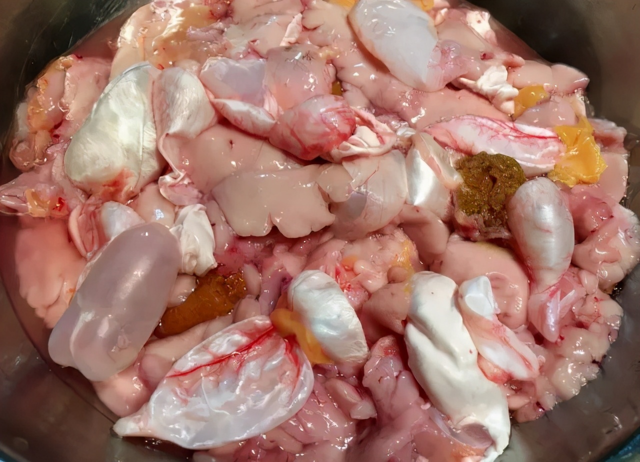 湖北人最爱的红烧鱼杂火锅，这种美食天越冷吃起来越过瘾