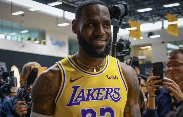 nba为什么打马赛克(马赛克队已取消复古球衣上的汉字！球迷：早该取消，他们完全不配)