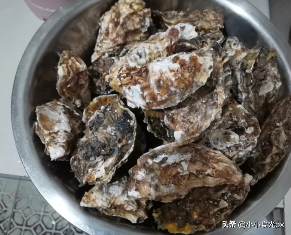 教你家庭烤生蚝的家常做法，完爆烧烤摊，干净卫生，还便宜