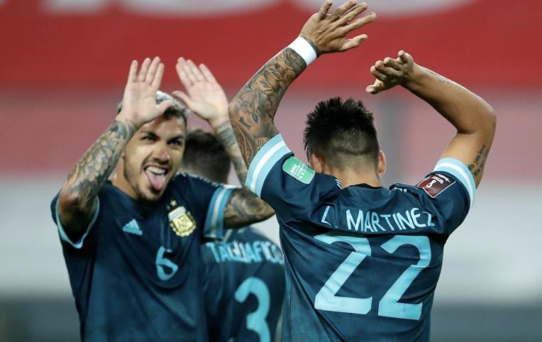 阿根廷2：0秘鲁，穆里尼奥爱将连场送助攻，全场0黄牌太罕见