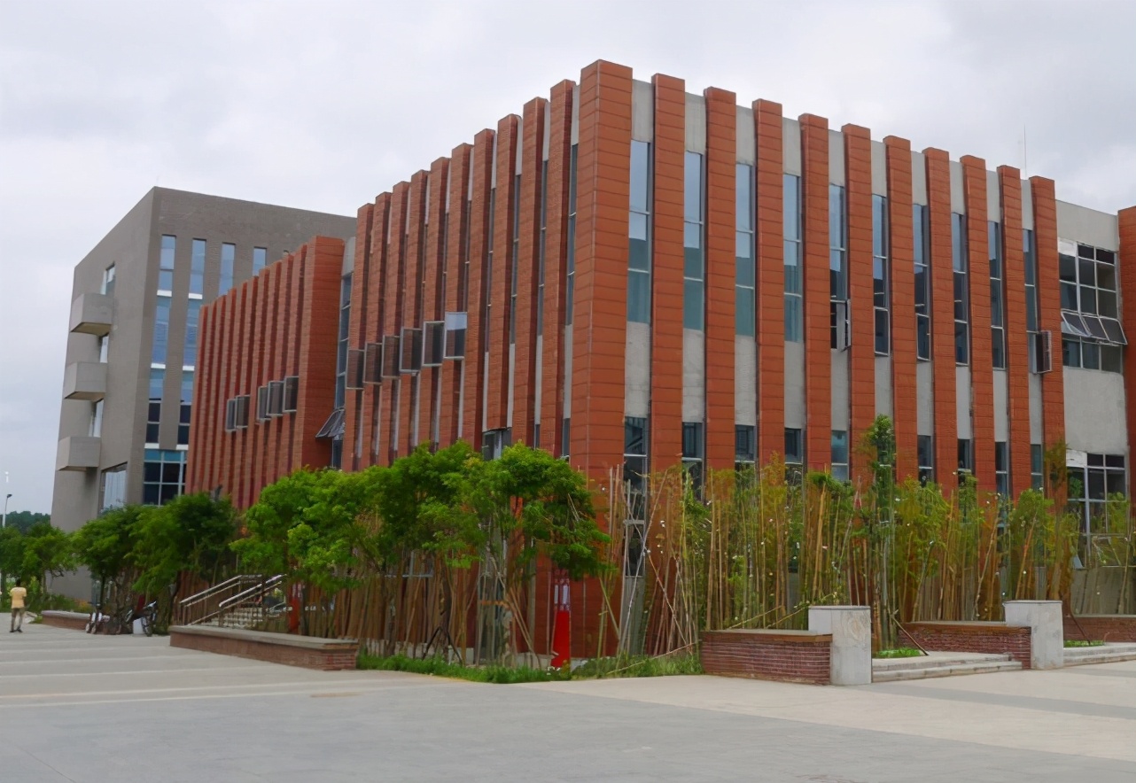 四川大学眉山校区（喜讯连连）