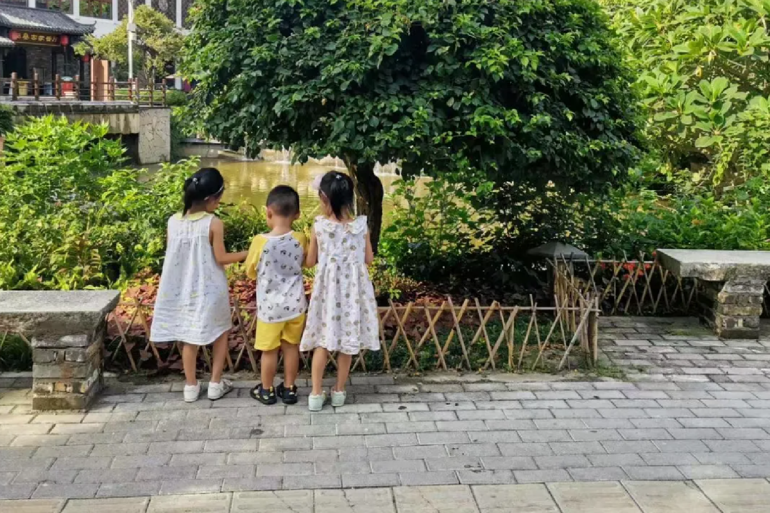 生三个孩子是何体验？深圳职场妈妈分享真实生活：痛并快乐着