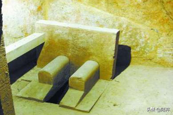 私立肉便器学校小说（公共厕所早在3000年前就有）