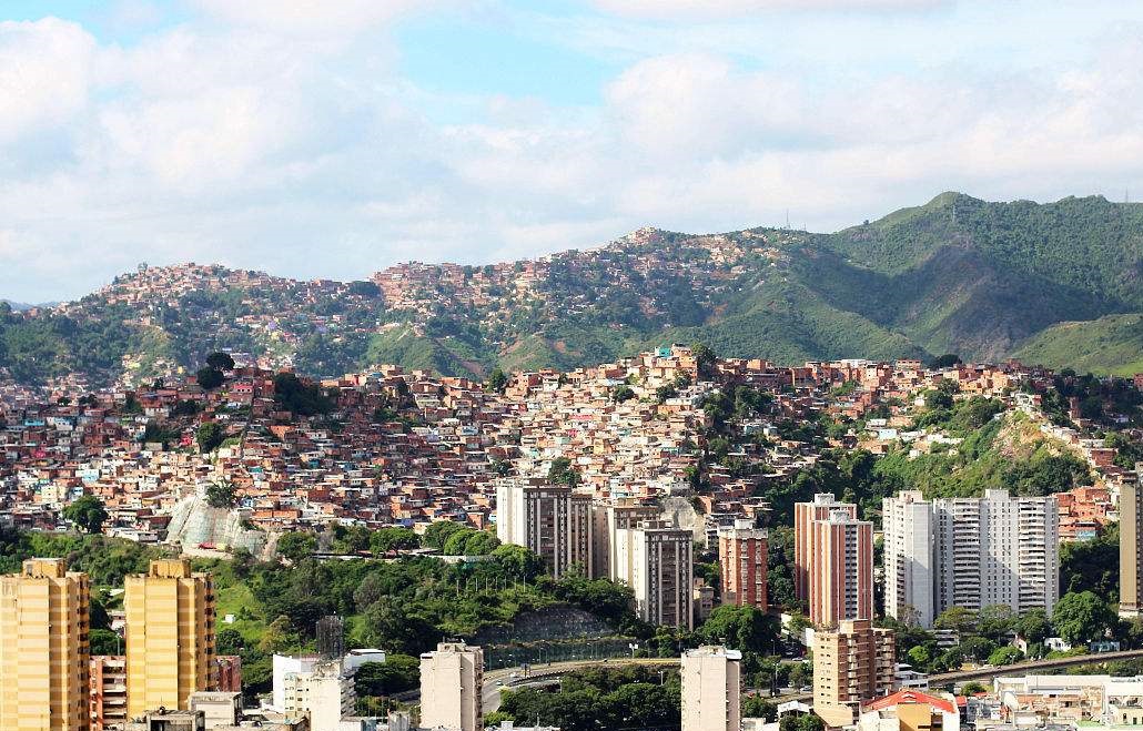 乌拉圭在哪个大洲（南美洲人口最多五个国家巴西、哥伦比亚、阿根廷、秘鲁和委内瑞拉）