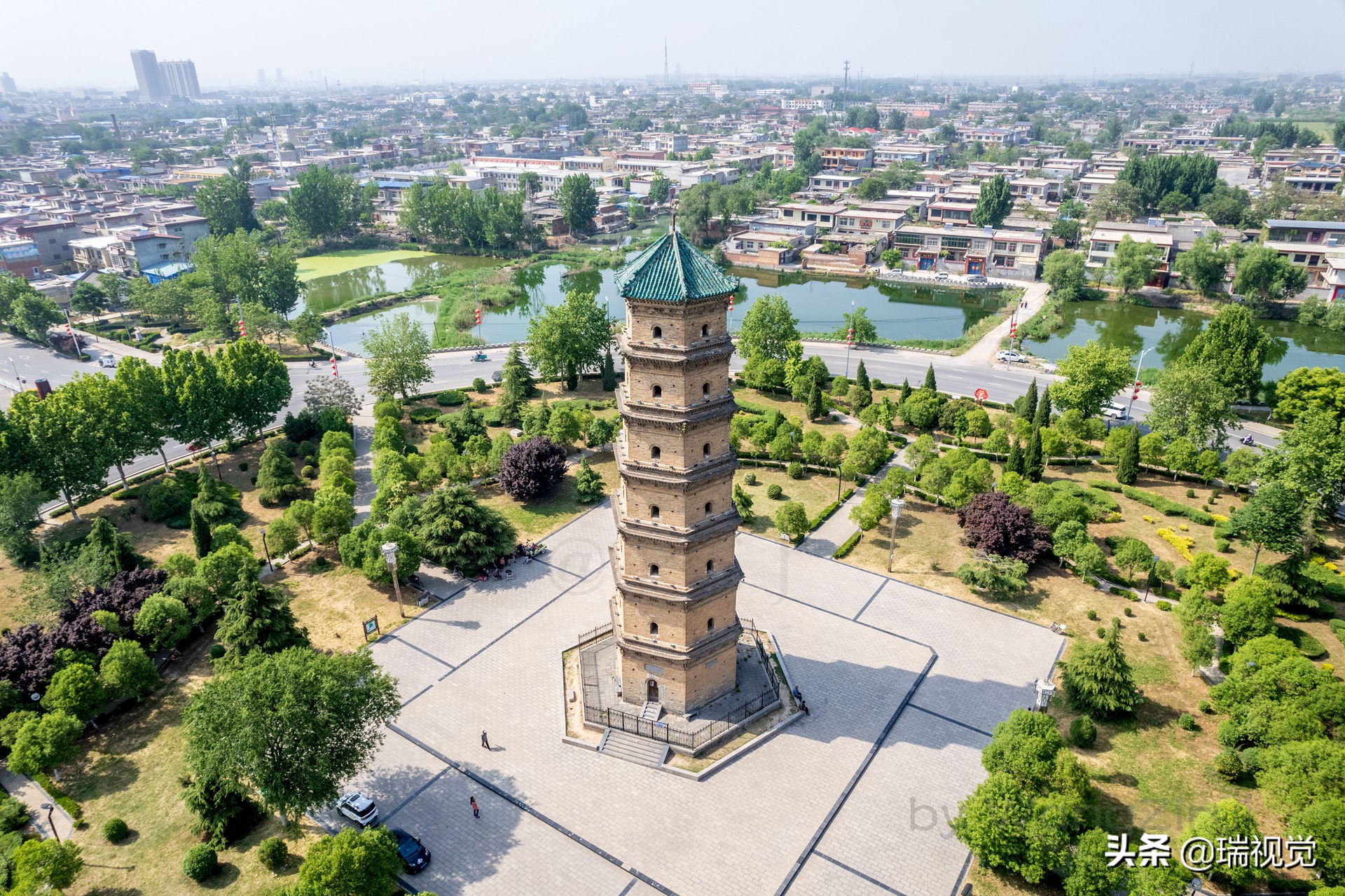 卫辉镇国塔的故事图片 _飞翔号