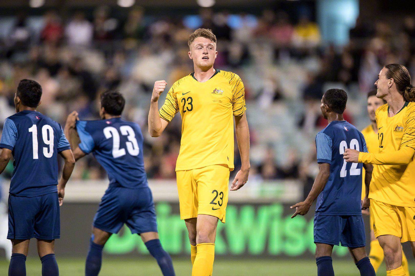 明天世界杯球赛预测(国足明日凌晨2点首战,预测1-2负澳大利亚男足,您