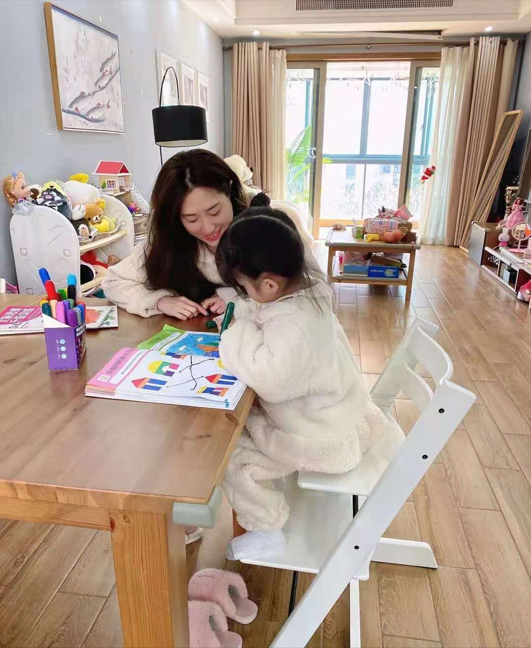 世纪宏达在家带娃二年盘点为孩子做出5个不后悔的决定不鸡肋超好用