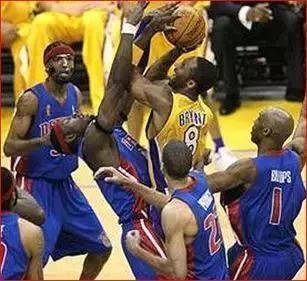 nba为什么不敢放科比投（为什么科比库里经常遇到战术包夹，而詹皇就没有这种待遇呢？）