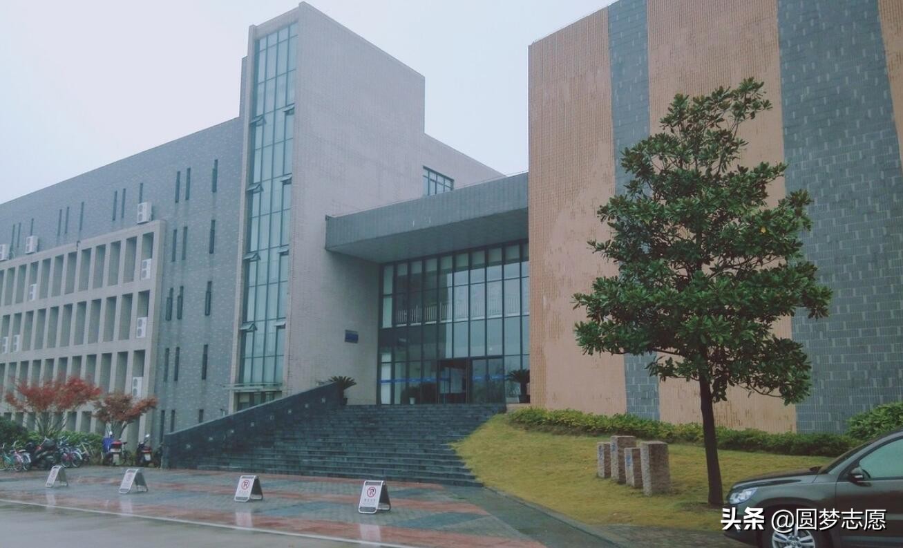 安徽大学最热门的专业排名：文理排第一的专业，都与经济有关