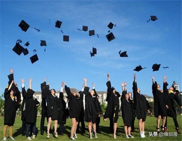 2021年入学贫困大学生，有哪些资助？11项政策减轻家庭负担