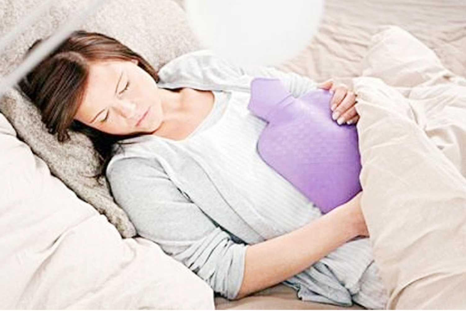 ③由于身体虚弱,而未能很好的卧床修养,导致宫缩乏力,子宫恢复缓慢.