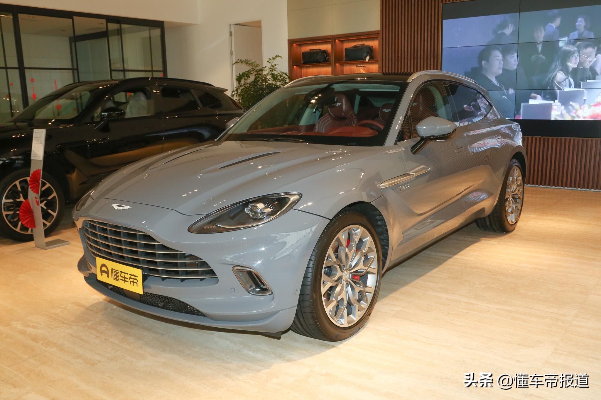 新车｜售212.8万，阿斯顿·马丁SUV推特别版，限500辆