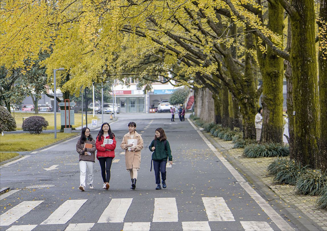 广东这所大学建设新校区，占地1000亩，招生11300人