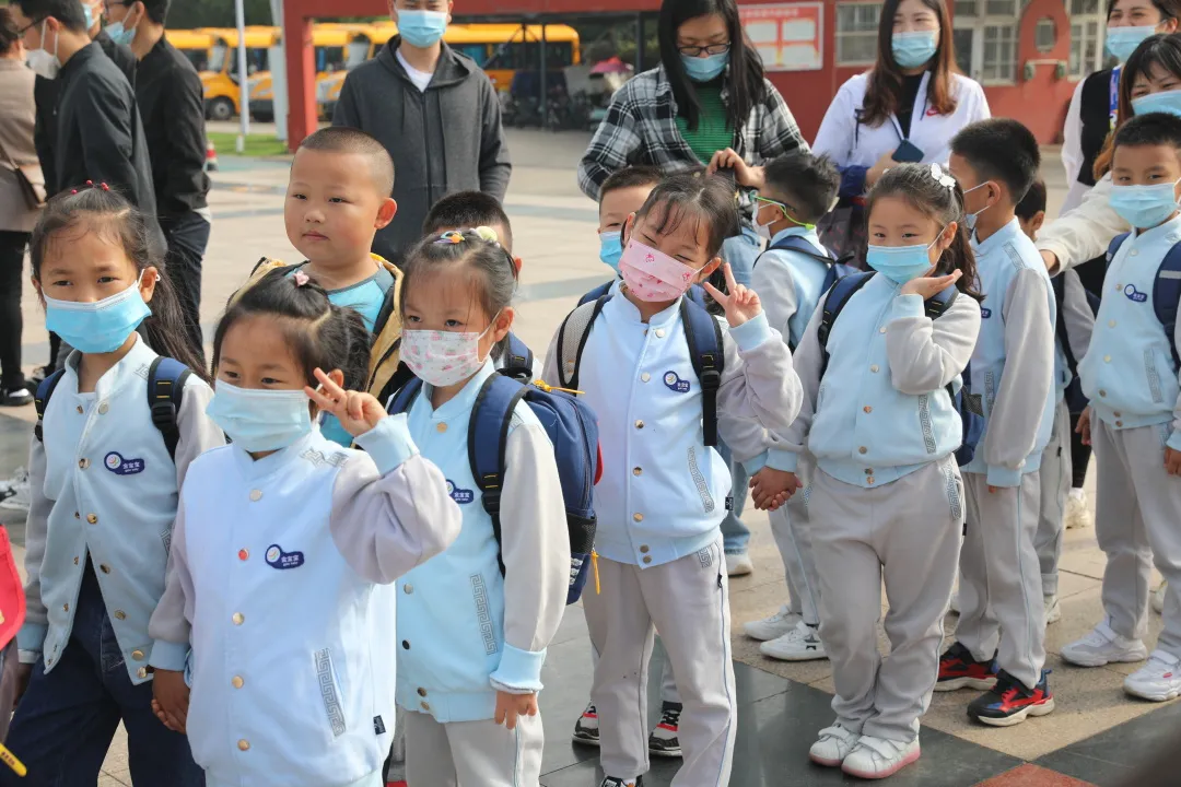 小小体验官上线，体验南京宇通实验学校一年级学习生活