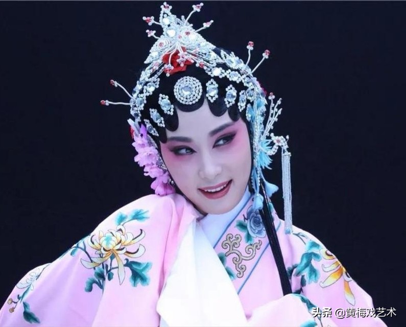 具体名单及简介一览(历届黄梅戏大奖赛获奖演员名单一览)