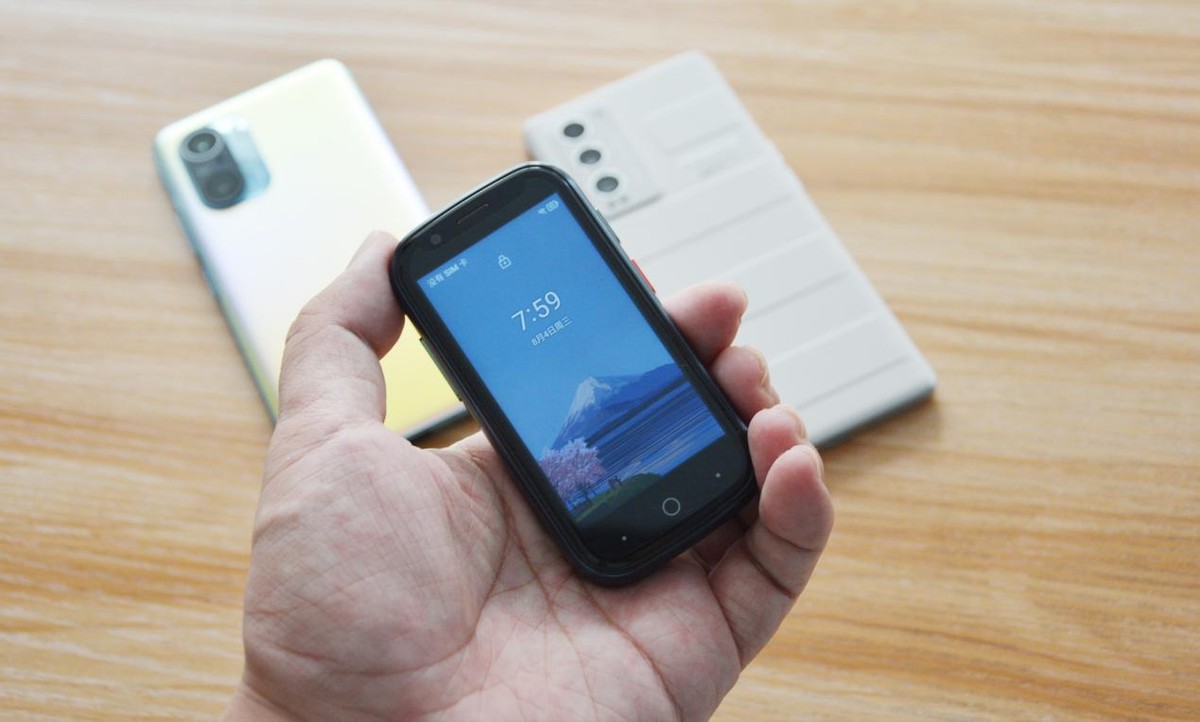 最小手机排行榜最小的智能手机小屏爱好者的最佳选择