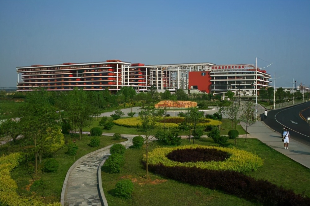 高考400分就能进的“华为后花园”，专科也会被偏爱，考生别错过