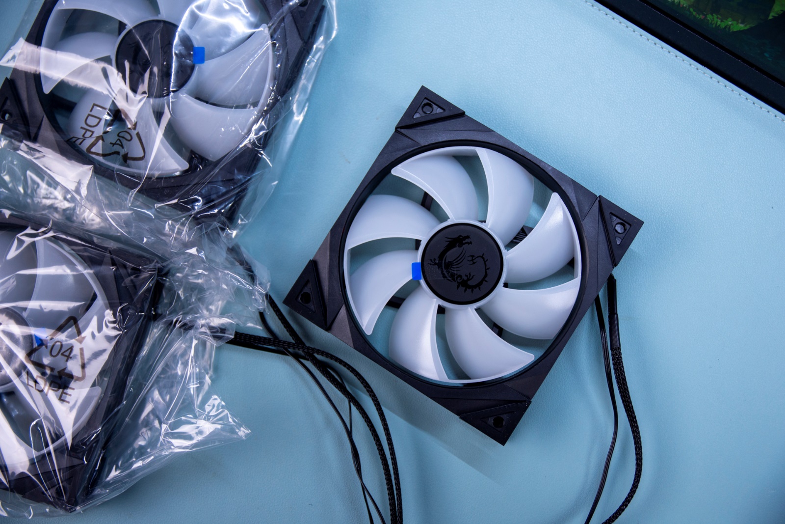 微星X570S主板领衔，三套件助力打造开放式桌面主机