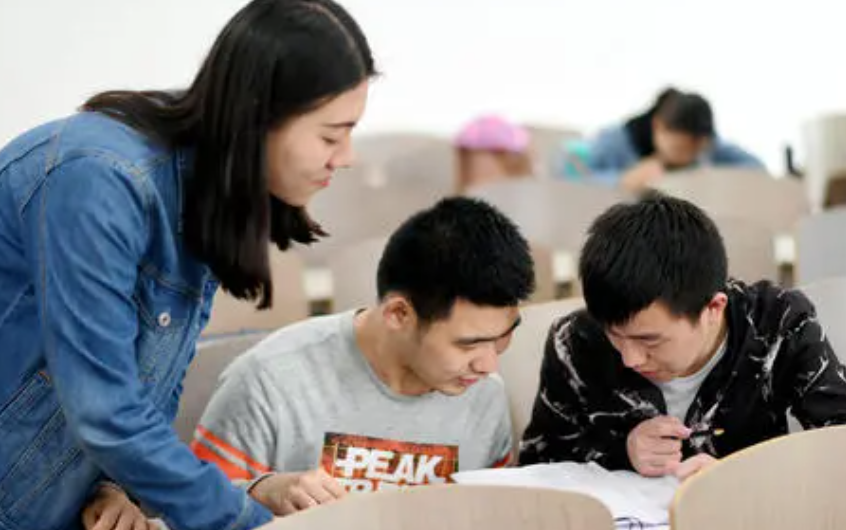 大学生开始流行“洗头式社交”，让家长很不理解，学生却很喜欢