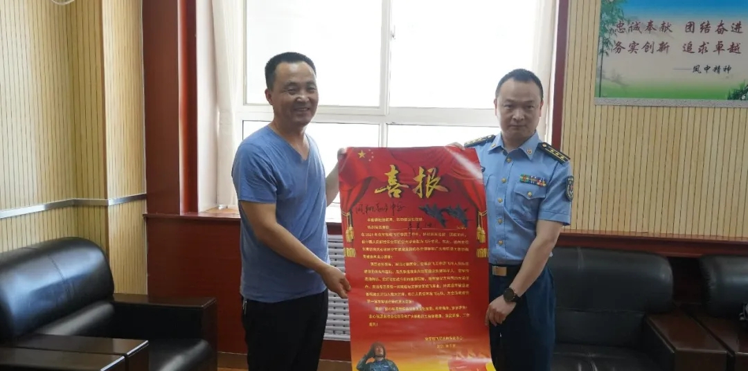 陕西考生辛灵，509分报考军校，一举成为让人羡慕的女飞行学员