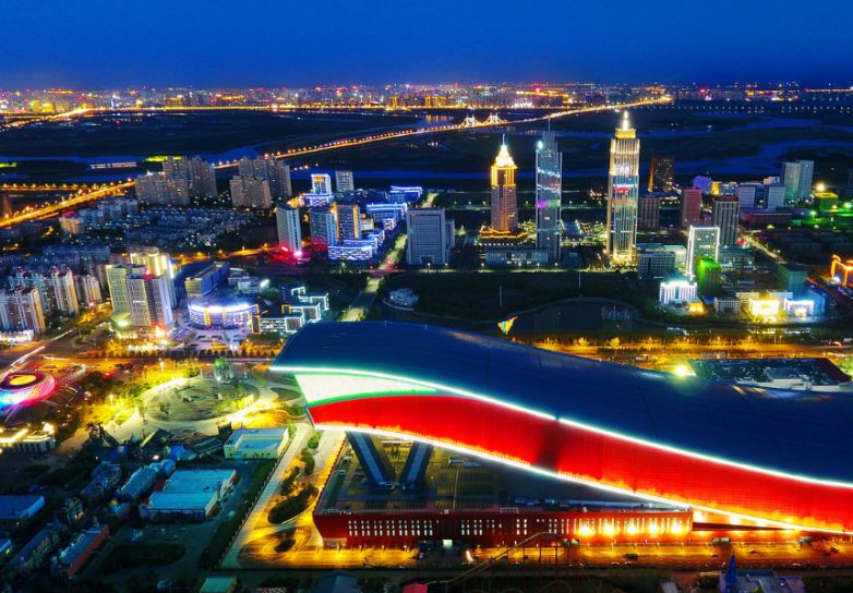 哈军工开学在即，小警察直接拦下陈赓专车，随后哈尔滨展开严打