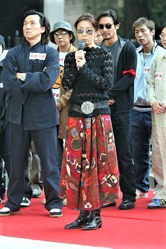 1990年凌晨，刘嘉玲被3名劫匪绑架，12年后绑匪将裸照公之于众