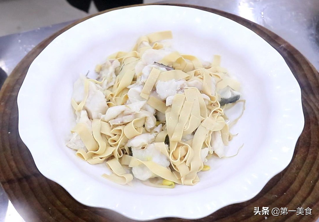 草魚的做法,草魚的做法簡(jiǎn)單又好吃