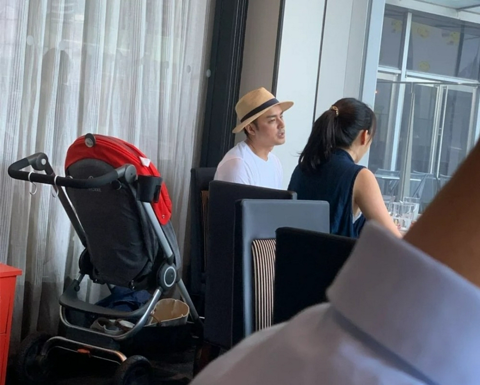 明道双十一罕晒父子合影，为自创品牌打call，儿子手持麦穗祝大卖