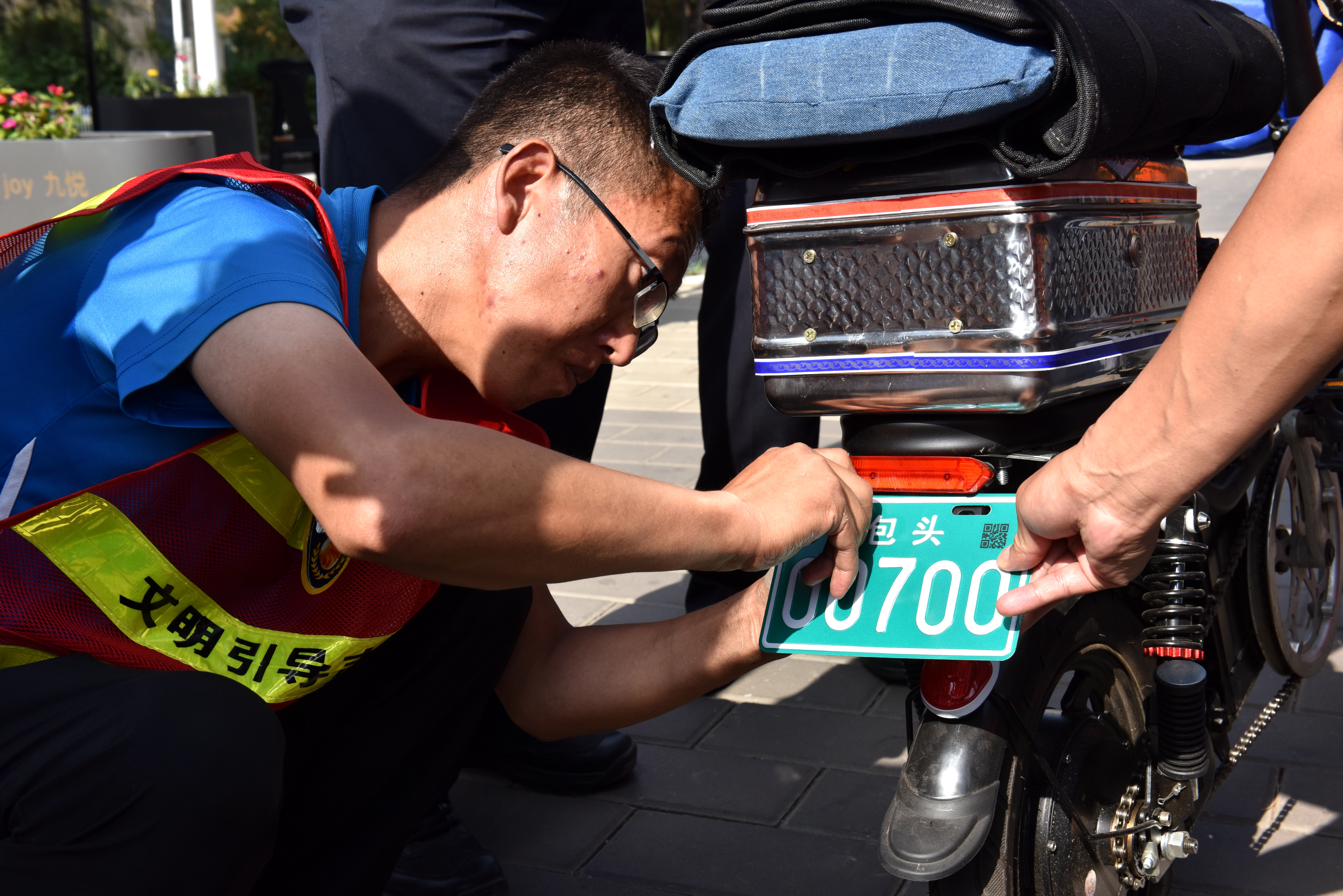 就近办 快捷办 上门办 流动办——包头交管支队全面推进电动自行车免费上牌工作